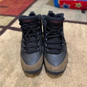 12 men’s Jordan 9 olive